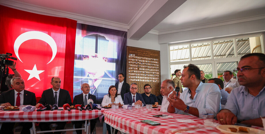 CHP Lideri Kılıçdaroğlu, Aydın’da Yolcu ve Yük Taşıyıcısı Esnafla Buluştu