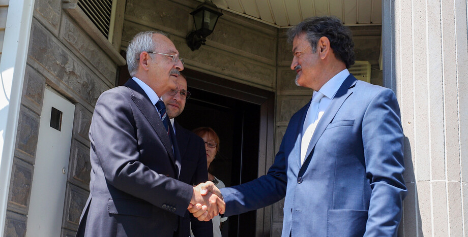 CHP Genel Başkanı Kemal Kılıçdaroğlu, E. Tümamiral Deniz Kutluk’u Ziyaret Etti 