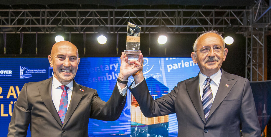 CHP Lideri Kılıçdaroğlu, AKPM Tarafından İzmir’e Verilen 2022 Avrupa Ödülü Törenine Katıldı