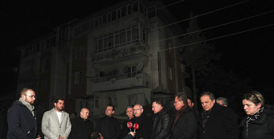 CHP Genel Başkanı Kemal Kılıçdaroğlu Hatay'da: Bürokratlar Çalışmak İstiyorlar Ama Önlerine Engeller Konuyor