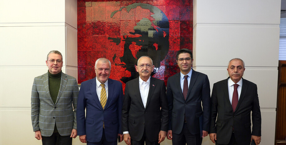 CHP Genel Başkanı ve Cumhurbaşkanı Adayı Kemal Kılıçdaroğlu, TÜRMOB Genel Başkanı Emre Kartaloğlu’yla Bir Araya Geldi