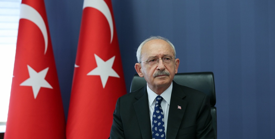 CHP Genel Başkanı ve Cumhurbaşkanı Adayı Kemal Kılıçdaroğlu: “Üzgünüm, Seccadeyi Göremediğim İçin Çok Üzgünüm…”