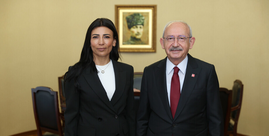 CHP Genel Başkanı Kemal Kılıçdaroğlu, KKTC Meclis Başkan Yardımcısı Fazilet Özdenefe’yle Bir Araya Geldi