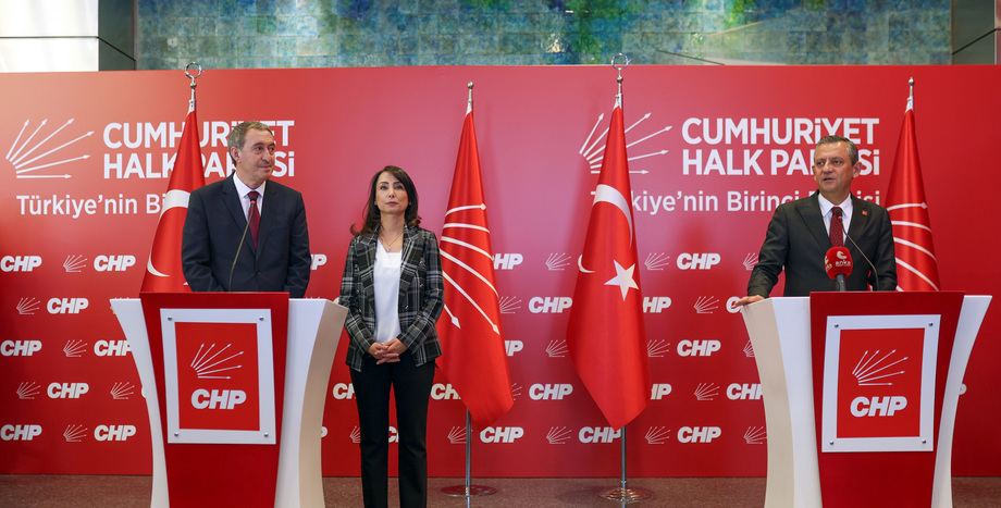 Cumhuriyet Halk Partisi Genel Başkanı Özgür Özel: “Toplumsal Mutabakata Dayanan Bir Süreç İşletilmeli”