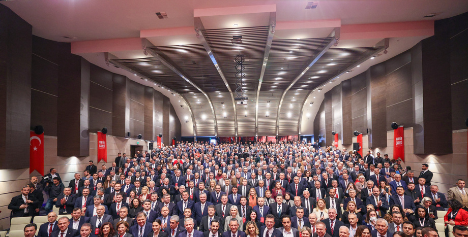 CHP Genel Başkanı Özgür Özel: “Gazi’nin Partisi Birdir, Ayaktadır, İktidara Yürümektedir”