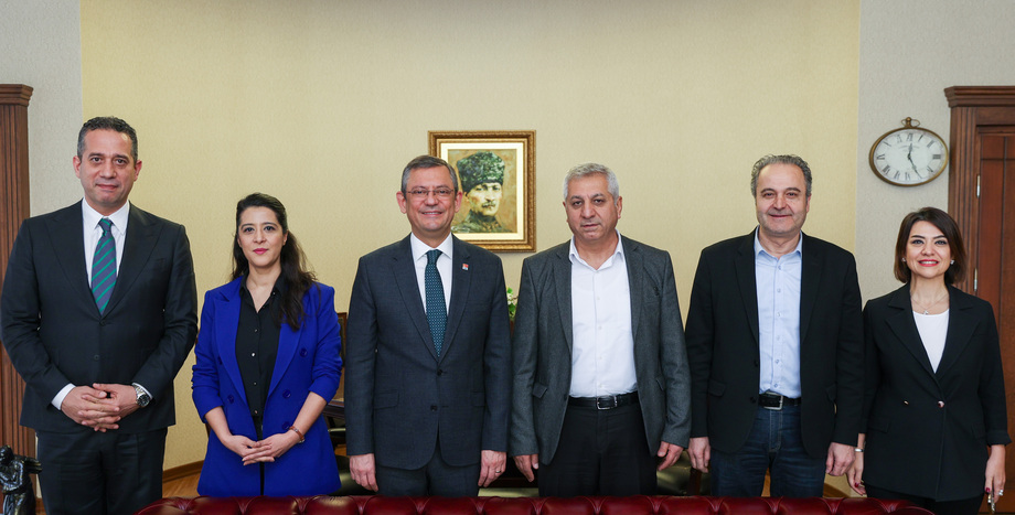 CHP Genel Başkanı Özgür Özel, EMEP Genel Başkanı Seyit Aslan ile Bir Araya Geldi