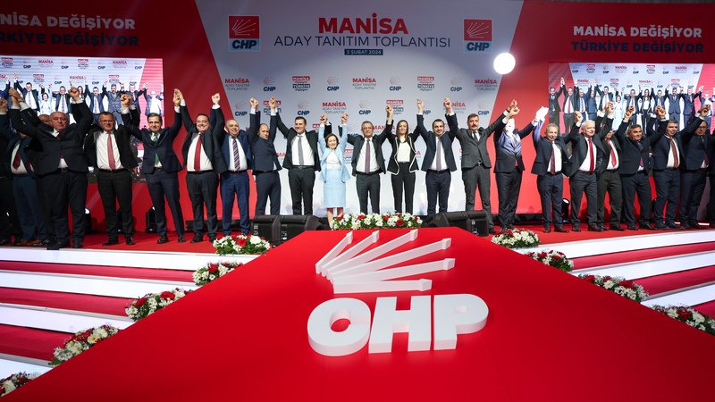 CHP Lideri Özgür Özel, Manisa Aday Tanıtım Toplantısında Konuştu:  “Erdoğan'ın Suni Gündemlerinin Peşine Takılmayacağız” - Cumhuriyet Halk  Partisi