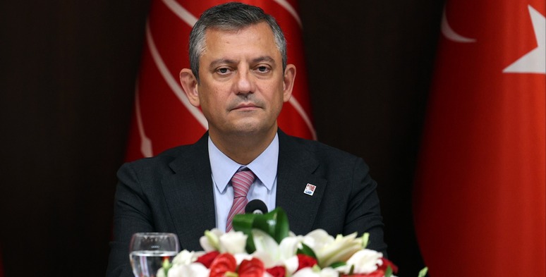 CHP Genel Başkanı Özgür Özel,Erdal Atabek,eski  TTB Başkanı,eski SSK Genel Müdürü,eski Sosyal Güvenlik Bakanlığı Müsteşarı,Cumhuriyet gazetesi yazarı,cumhuriyet aydını,vefat,başsağlığı mesajı,taziye,sağlık camiası,basın camiası,chp.org.tr,CHP kurumsal web sitesi