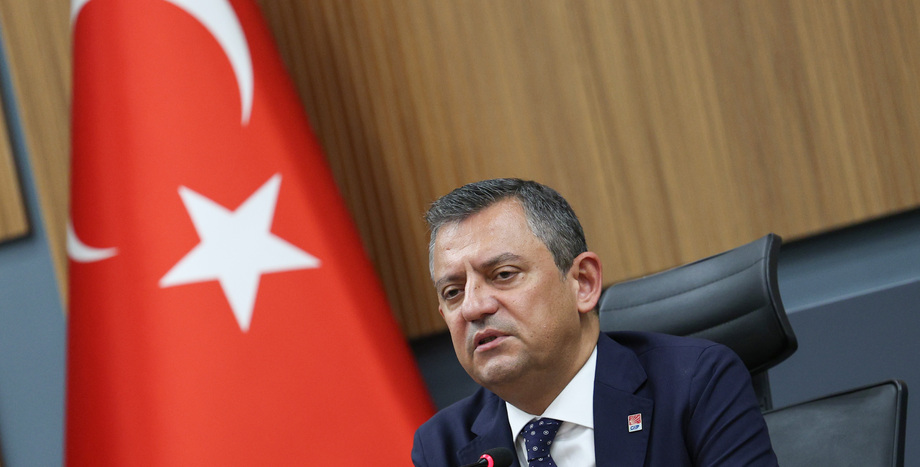Cumhuriyet Halk Partisi Genel Başkanı Özgür Özel, İzmir Torbalı'daki Patlama Hakkında Bilgi Aldı