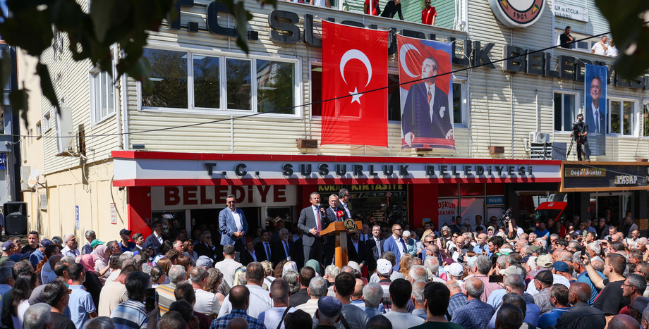 Cumhuriyet Halk Partisi Genel Başkanı Özgür Özel: “Tayyip Bey Ortada Yok, AK Partililer Ortada Yok”