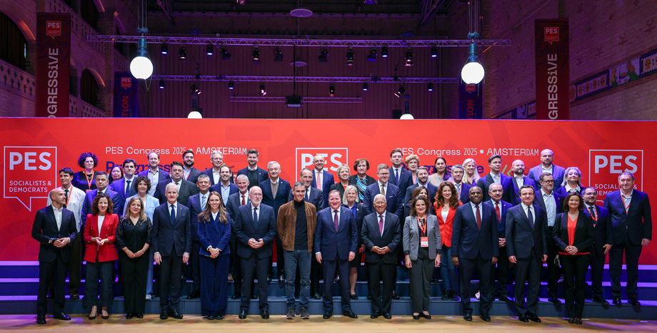 Cumhuriyet Halk Partisi Genel Başkanı Özgür Özel, Amsterdam’da...