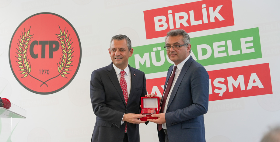 CHP Genel Başkanı Özel'den, KKTC Cumhurbaşkanı Erhürman'a Tebrik Telefonu