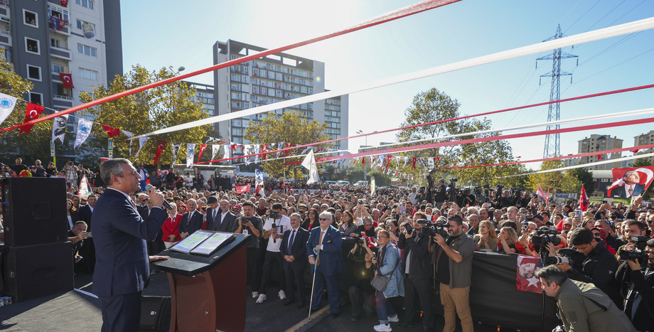CHP Lideri Özgür Özel: “Yaşasın Cumhuriyet, Yaşasın Demokrasi, Yaşasın Yarınlardaki Özgür, Zengin ve Güçlü Türkiye”