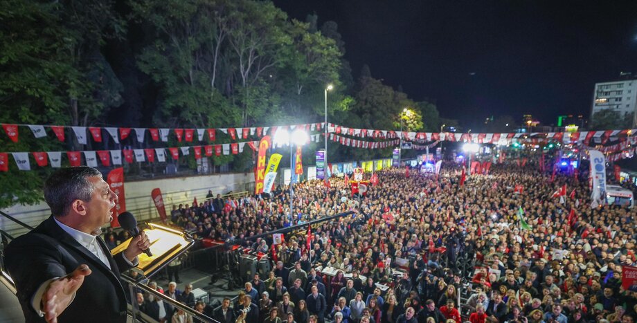 Cumhuriyet Halk Partisi Genel Başkanı Özgür Özel: “200’üncü Günde Adaletsizliklere Meydan Okumaya Geldik”