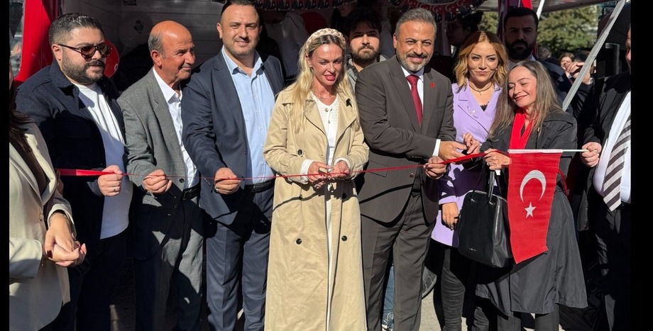 Ümraniye örgütümüze değer katmaya devam ediyoruz! İlçe örgütümüzün çalışmalarına güç katacak karavanımızı bugün hizmete sunduk.