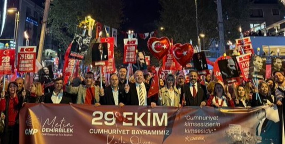 Cumhuriyetimizin 102. yılı onuruna, coşkuyla yürüdük!