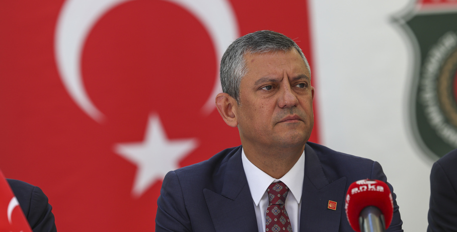 CHP Lideri Özgür Özel: Aziz Şehitlerimize Allah’tan Rahmet; Aileleri, Silah Arkadaşları ve Milletimize Sabır Diliyorum