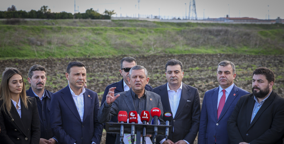 CHP Lideri Özgür Özel: “Tel Tel Dökülen, Hatalarla Dolu Bir İddianame ile Karşı Karşıyayız”