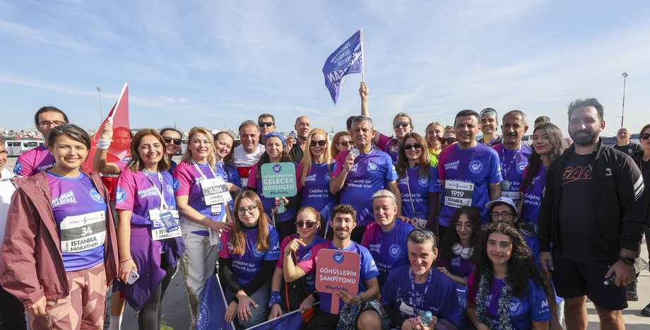 Cumhuriyet Halk Partisi Genel Başkanı Özgür Özel: “İstanbul’un Bütün Renkleriyle Koştuk”