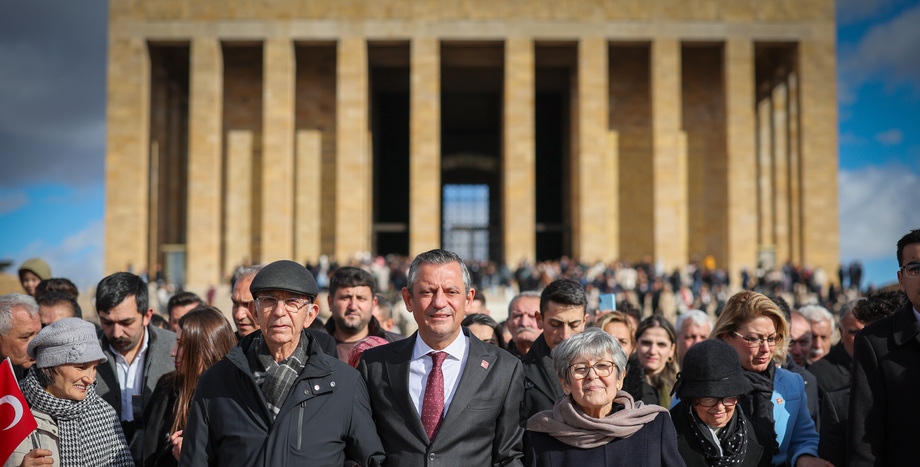 CHP Lideri Özgür Özel: “Öğretmenlerin Hak Ettikleri Değeri Görecekleri Günler Çok Yakın”