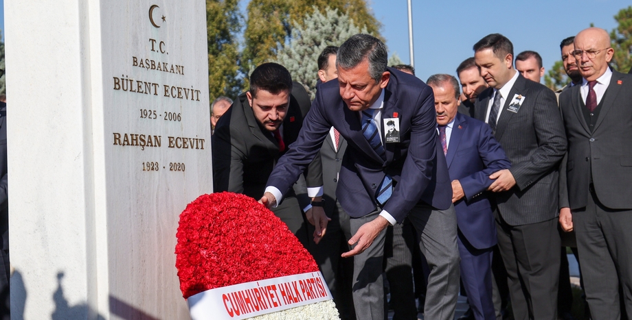 CHP Genel Başkanı Özgür Özel, Merhum Başbakan Bülent Ecevit’i Andı