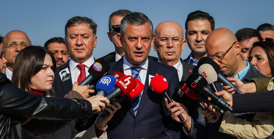 CHP Lideri Özel: "Akın Gürlek’in Süresi Doluyor; ‘Yok’ Demiyor, Hangisi Olduğunu Öğrenmeye Çalışıyor, Akşam Öğrenecek"