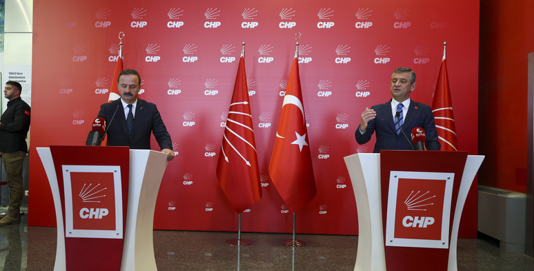 CHP,Cumhuriyet Halk Partisi,Özgür Özel,Süreç Komisyonu,Merkez Yönetim Kurulu,Parti Lideri,Yavuz Ağıralioğlu,PArti İçi Demokrasi,Siyasi Süreç,Kamuoyu,Bilgilendirme,Anahtar Parti