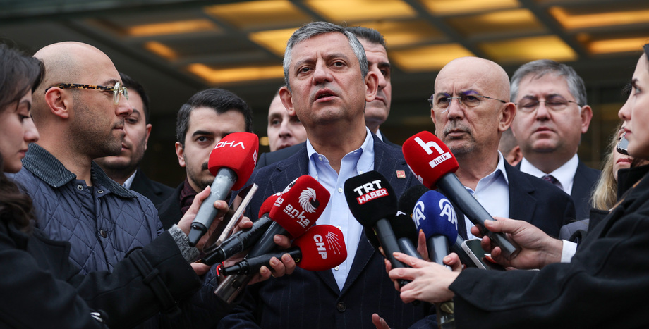 CHP Lideri Özgür Özel: “Bu Meclis’e Lise Öğrencileri Emanet Edilmiş Ve O Emanete Böyle Bir Hıyanetle Yaklaşılmış”