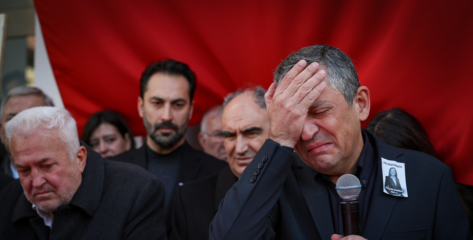 CHP Lideri Özgür Özel: “Koşa Koşa Çalıştı, Koşa Koşa Yaşadı; Hepimizin Evladı, Hepimizin Başı Sağolsun”