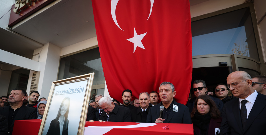 CHP Lideri Özgür Özel: “Koşa Koşa Çalıştı, Koşa Koşa Yaşadı; Hepimizin Evladı, Hepimizin Başı Sağolsun”