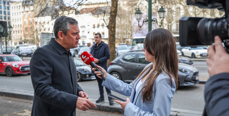 Özgür Özel İHA açıklaması,savunma zafiyeti,ANKA haber ajansı,röportaj, S-400 F-35 tartışması,Ankara İHA olayı,CHP Lideri,Türkiye hava savunma sistemi zafiyeti,S-400 neden kullanılmıyor,F-35 projesinden çıkarılma süreci,Türkiye hava sahası ihlali 2025,çelik kubbe ve hava savunma,AKP savunma sanayi hataları,CHP lideri basın açıklaması,CHP milli güvenlik politikası