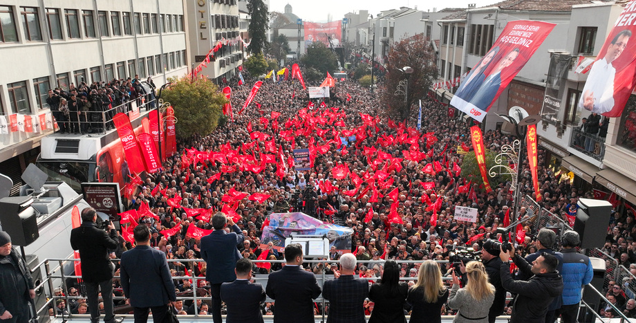 Özgür Özel Edirne Mitingi,CHP,Millet İradesine Sahip Çıkıyor Mitingi,CHP Edirne mitingi 2025,Özgür Özel Edirne konuşması,Kayyum siyasetine tepki,sandık namustur vurgusu,milli iradeye saygı mitingi,AK Parti salonların CHP meydanların partisidir,sokağın sesi miting,erken seçim talebi,seçme ve seçilme hakkı mücadelesi