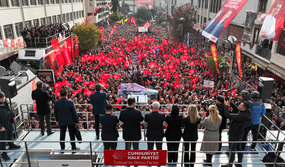 Özgür Özel Edirne Mitingi,CHP,Millet İradesine Sahip Çıkıyor Mitingi,CHP Edirne mitingi 2025,Özgür Özel Edirne konuşması,Kayyum siyasetine tepki,sandık namustur vurgusu,milli iradeye saygı mitingi,AK Parti salonların CHP meydanların partisidir,sokağın sesi miting,erken seçim talebi,seçme ve seçilme hakkı mücadelesi