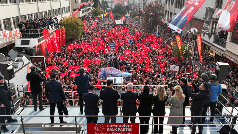 Özgür Özel Edirne Mitingi,CHP,Millet İradesine Sahip Çıkıyor Mitingi,CHP Edirne mitingi 2025,Özgür Özel Edirne konuşması,Kayyum siyasetine tepki,sandık namustur vurgusu,milli iradeye saygı mitingi,AK Parti salonların CHP meydanların partisidir,sokağın sesi miting,erken seçim talebi,seçme ve seçilme hakkı mücadelesi