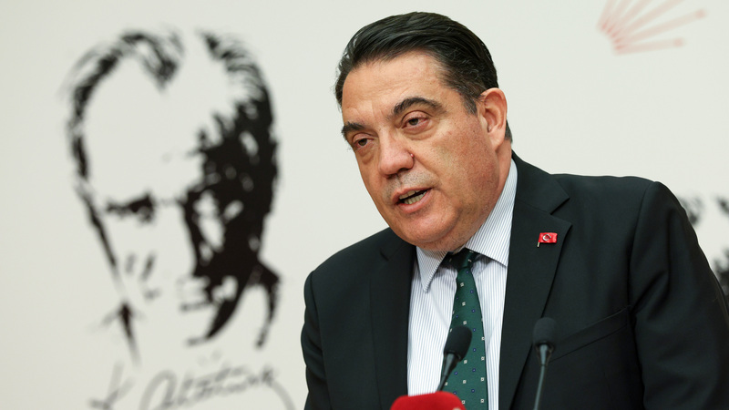 CHP,Yankı Bağcıoğlu,Savunma Sanayii,Milli Savunma Politikaları,Liyakat,TSK,Savunma Projeleri,Milli Güvenlik,Kadrolaşma,Savunma Ekonomisi,CHP’nin Savunma Sanayii ve Kurumsallaşma Önerileri,Stratejik Projelerde Gecikme ve Maliyet Riski,Savunma Sanayii Siyaset Üstü Tutulmalıdır