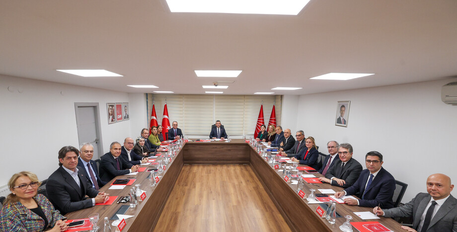 CHP Genel Başkanı,Cumhurbaşkanlığı Aday Ofisi,CAO,Ekrem İmamoğlu,Yürütme Kurulu,Özgür Özel,İlk Toplantı,İktidar Hazırlığı,Liyakatlı Kadrolar,Sosyal Medya Açıklaması