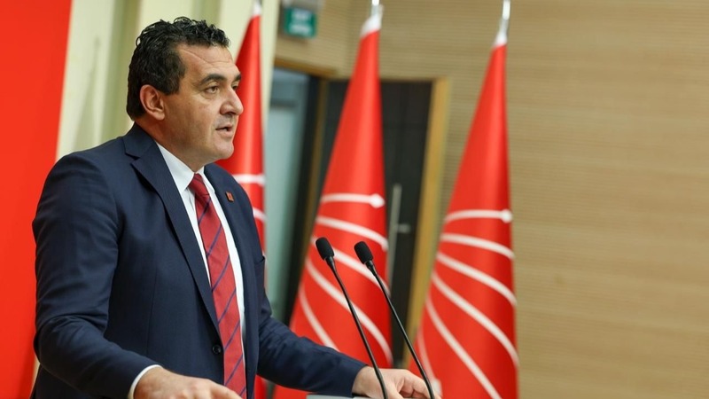 Ulaş Karasu asgari ücret açıklaması,CHP,2026 asgari ücret artış oranı,CHP asgari ücret tepkisi,Asgari ücret açlık sınırı karşılaştırması,Türk-İş asgari ücret masası,sefalette eşitleme,asgari ücret genel ücret oldu,2026 seçim yılı,CHP erken seçim çağrısı,asgari ücret sandık vurgusu