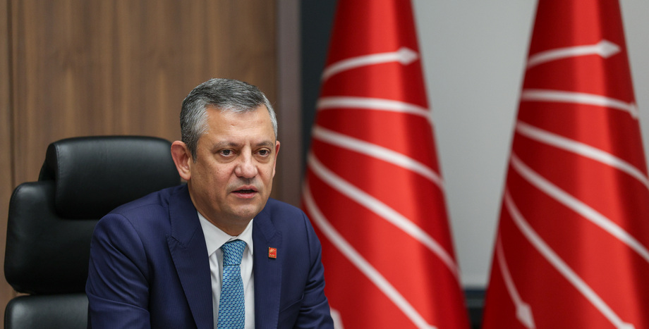 Özgür Özel asgari ücret açıklaması,2026 seçim yılı ,Asgari ücret açlık sınırı karşılaştırması,CHP 39 bin lira asgari ücret teklifi,Erken seçim talebi,sandık çağrısı,sefalet yılı 