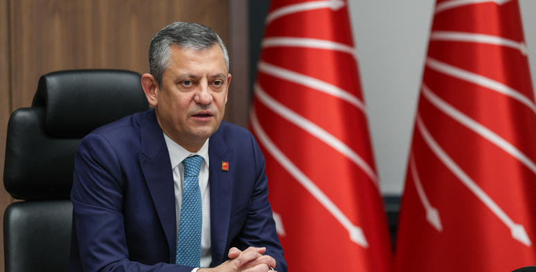 Özgür Özel asgari ücret açıklaması,2026 seçim yılı ,Asgari ücret açlık sınırı karşılaştırması,CHP 39 bin lira asgari ücret teklifi,Erken seçim talebi,sandık çağrısı,sefalet yılı 