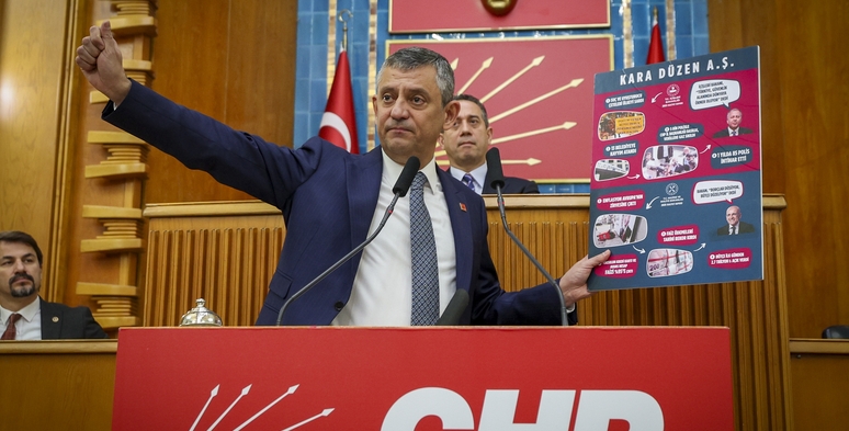 CHP,Cumhuriyet Halk Partisi,TBMM Grup Toplantısı,Ankara,Özgür Özel,Şehit Teğmen Kubilay ,6 Şubat Depremleri Mağdurları,52 bin deprem şehidi,yargı affı,2026 bütçesi,CHP Programı,Plan Bütçe Komisyonuna 49 maddelik CHP önerisi,Tek kişilik hükümet sistemi eleştirisi,sömürü bütçesi,faiz bütçesi,fukaralık bütçesi,19 Mart Sivil Darbesi,Darbenin maliyeti 160 milyar dolar,yıllık enflasyon %30,asgari ücretlinin enflasyonu %63,TÜİK verileri,CHP İstanbul İl Başkanlığına 6 Bin Polis,Adalet,emeklilerin barınma sorunu,enflasyon hedefinde sapma %77,Milli İrade,Ekrem İmamoğlu,demokrasi,Mustafa Kemal Atatürk,cumhuriyet fikrinin sahibi Atatürk,ÖTV,bahis ve uyuşturucu skandalı,Milli Piyango Özelleştirmesi,F35,S400,Putin,Milli Savunma,İş cinayetleri,kadın cinayetleri,kartalkaya faciası,ak partinin kara düzeni,KADAŞ Kara Düzen AŞ,Özgür Özel Grup Toplantısı açıklamaları izle,Özgür Özel: “Artık Karşımızda Bir İktidar Partisi Yok”,"AK Parti Yönetme Kabiliyetini Tamamen Yitirmiştir",Türkiye'nin Yeni İktidar Alternatifi: Cumhuriyet Halk Partisi,"Milletimiz Müsterih Olsun, Çözüm Kadrolarımızla Geliyoruz",Ekonomik ve Sosyal Krizin Sorumlusu Mevcut Yönetimdir,Özgür Özel sandık çağrısı,erken seçim talebi