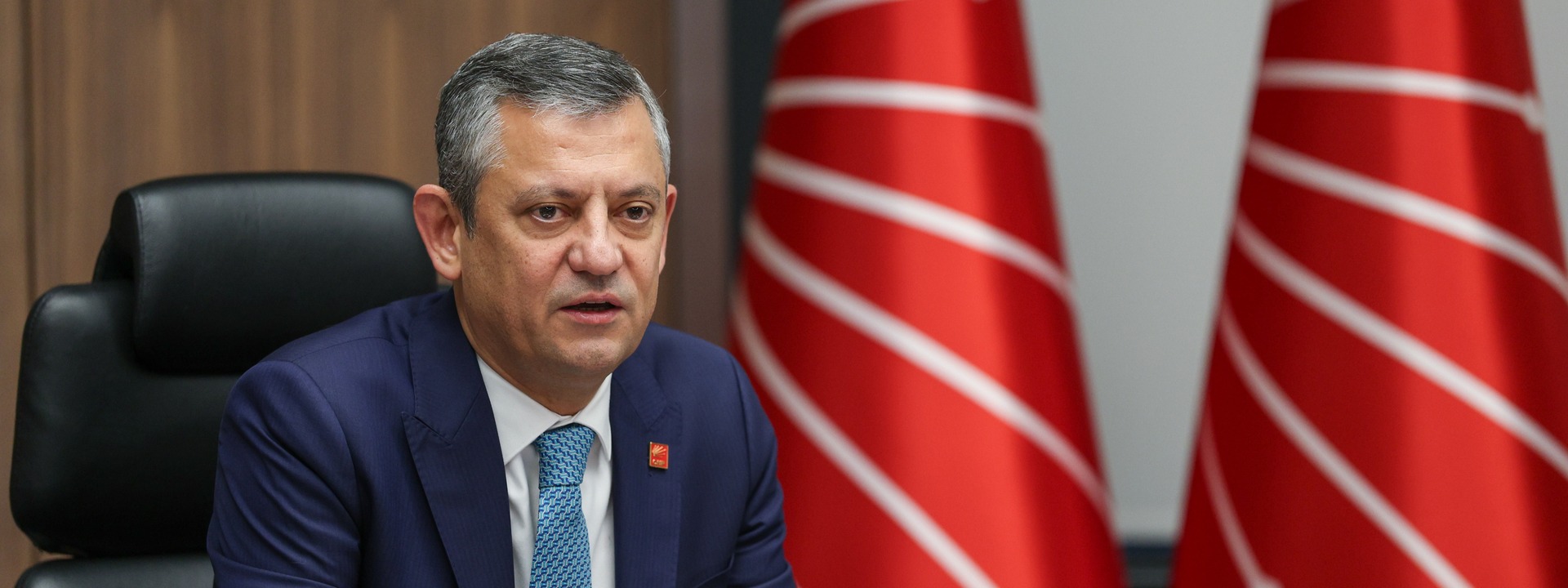 Özgür Özel asgari ücret açıklaması,2026 seçim yılı ,Asgari ücret açlık sınırı karşılaştırması,CHP 39 bin lira asgari ücret teklifi,Erken seçim talebi,sandık çağrısı,sefalet yılı 