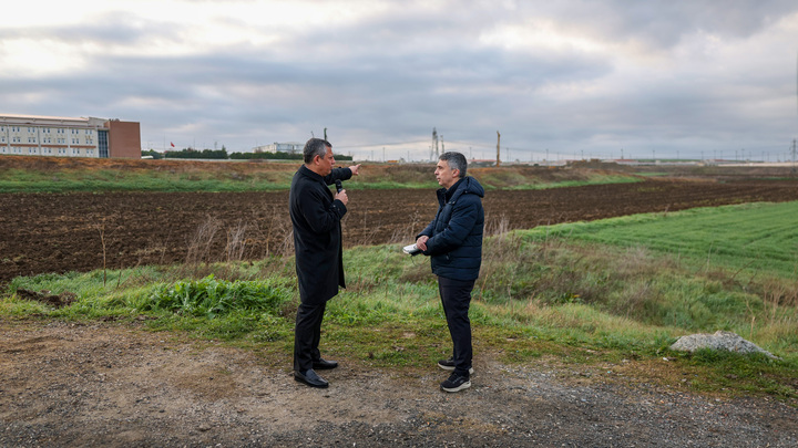 CHP,Cumhuriyet Halk Partisi,Genel Başkan,Lider,Özgür Özel,Erken Seçim Talebi,Hodri Meydan ,Siyaset Son Dakika,Silivri Cezaevi Önünde Canlı Yayın,Tele2,Adalet,Yargı,Akın Gürlek ,Millet İradesi,Sandık,Asgari Ücret,iktidarın meşruiyet tartışması, Geçim krizi ve erken seçim