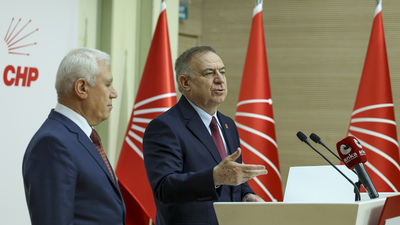 Gökan Zeybek,Mustafa Bozbey,CHP,Bursa Büyükşehir,Hatay,Antakya Ulu Camii,6 Şubat Depremleri,Vakıflar Genel Müdürlüğü,Siyasi Karar,Hatalı Fesih Kararı,Restorasyon