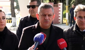 Özgür Özel,CHP,Buca Cezaevi ziyareti,Mehmet Murat Çalık, Tunç Soyer,İZBETON davası,kentsel dönüşüm kooperatifleri,İHA dezenformasyon tartışması,hasta tutuklular,Şenol Aslanoğlu,Kent Uzlaşısı,infaz rejimi düzenlemesi