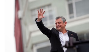 Özgür Özel Yeni Yıl Mesajı ,2026,Değişim,umudu büyütmek,Altan Öymen,Ferdi Zeyrek,Gülşah Durbay,Ekrem İmamoğlu,Darbe ile Mücadele,CHP ,Cumhuriyet Halk Partisi