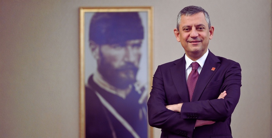 Özgür Özel Yeni Yıl Mesajı ,2026,Değişim,umudu büyütmek,Altan Öymen,Ferdi Zeyrek,Gülşah Durbay,Ekrem İmamoğlu,Darbe ile Mücadele,CHP ,Cumhuriyet Halk Partisi