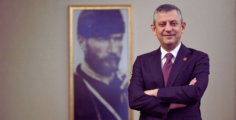 Özgür Özel Yeni Yıl Mesajı ,2026,Değişim,umudu büyütmek,Altan Öymen,Ferdi Zeyrek,Gülşah Durbay,Ekrem İmamoğlu,Darbe ile Mücadele,CHP ,Cumhuriyet Halk Partisi