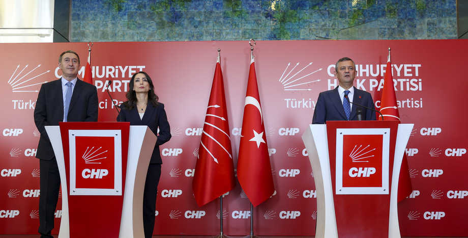 CHP Genel Başkanı Özgür Özel: “TBMM Dışında Oluşturulan Zeminlerde Çözüm Arayışı Doğru Olmaz”