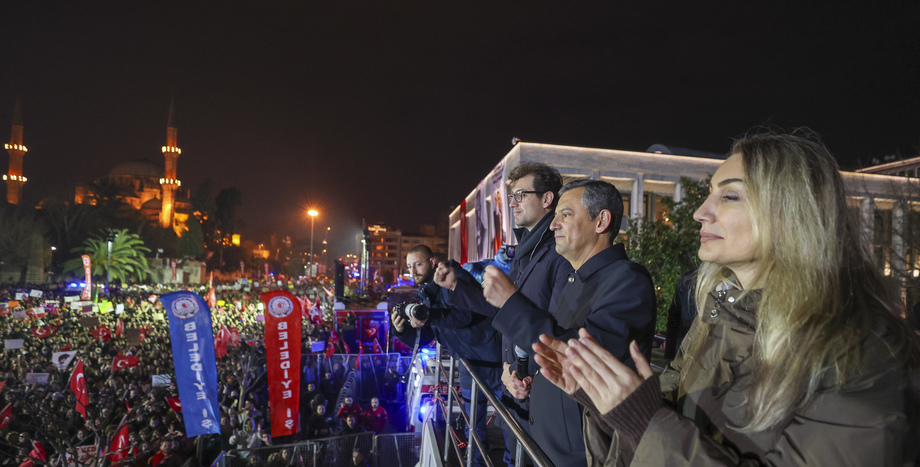 CHP Lideri Özgür Özel: “Sisteme İşlenmemiş Sandıklara Rağmen Dayanışma Sandıklarında 13 Milyon Oy Kullanıldı”