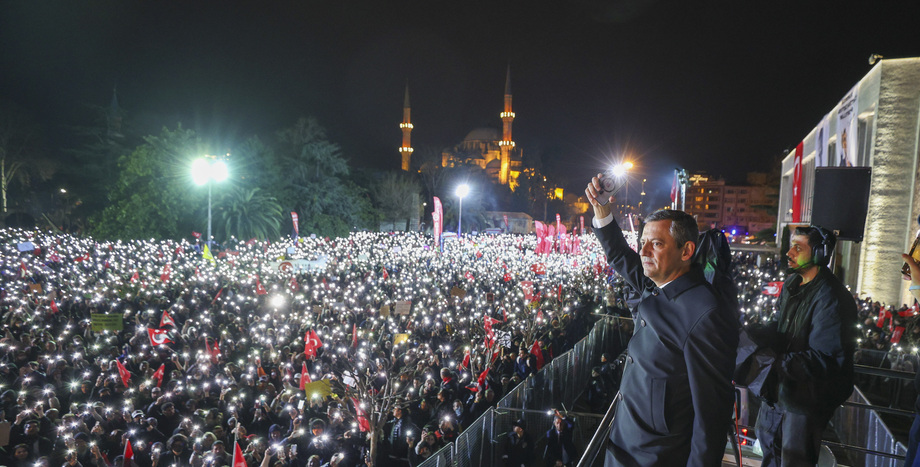 CHP Genel Başkanı Özgür Özel: “İmamoğlu’nun Yargılamasının TRT 1’den Canlı Yapılmasını İstiyoruz”
